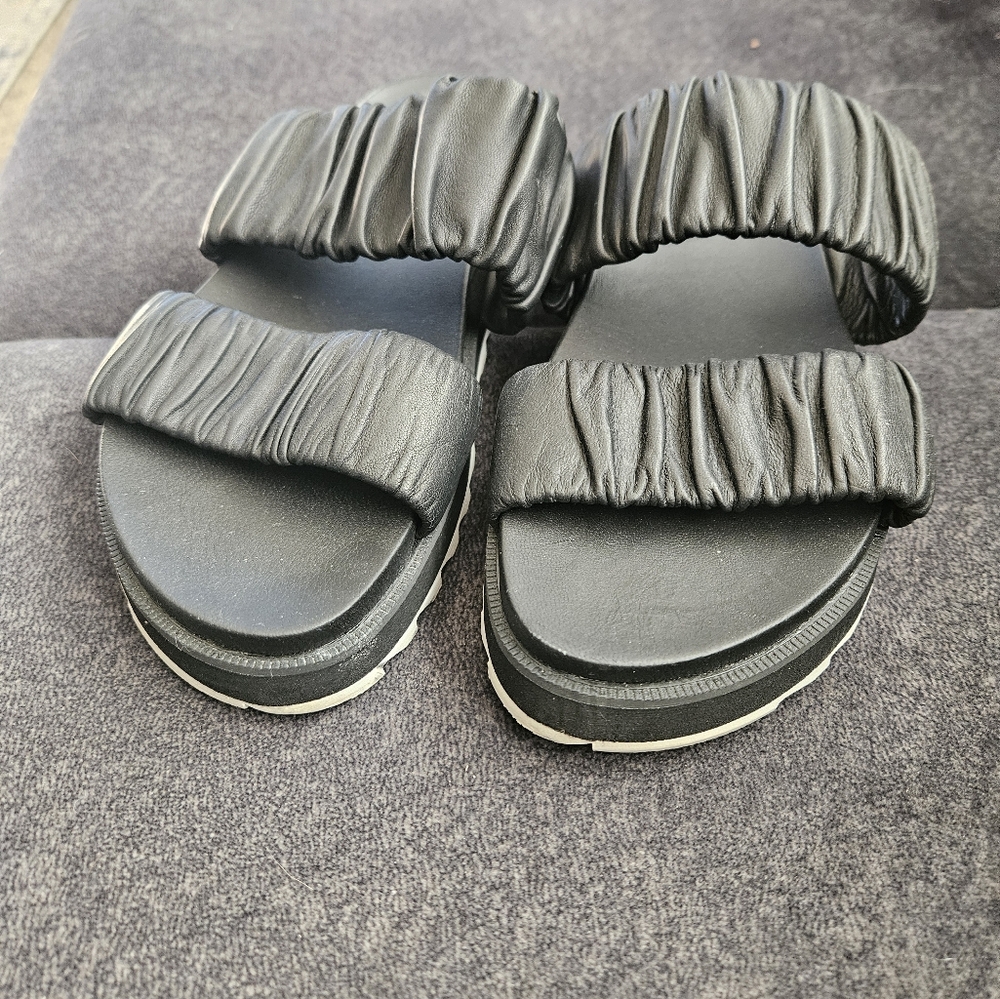 Sorel Women's slide sandals